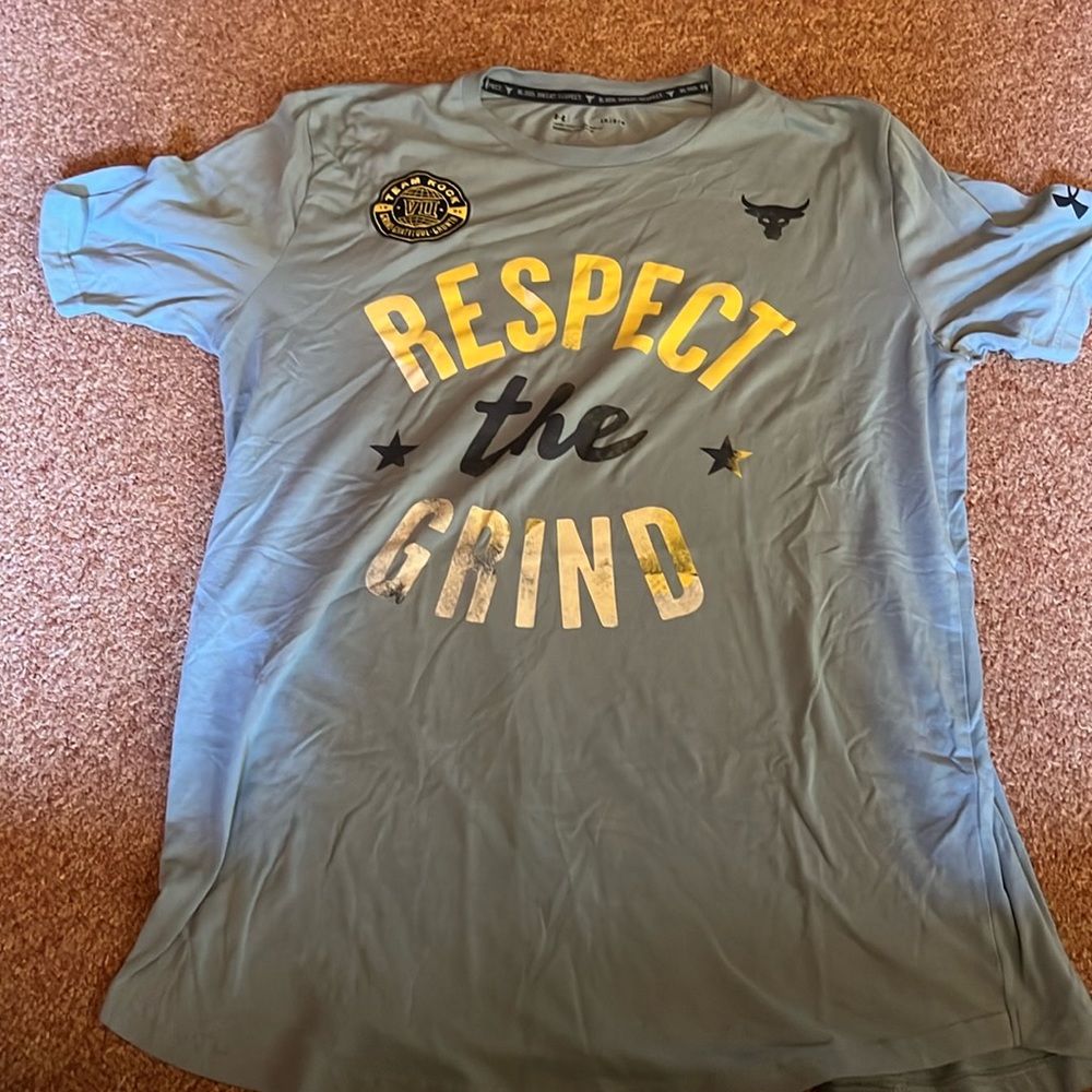 Under Armour Blue respect the grind t-shirt large